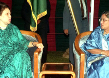 بنگلہ دیش کی سابق وزیراعظم کا ملک میں فوری الیکشن کا مطالبہ