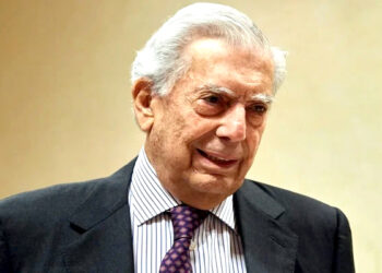 ادب کے شعبے میں نوبل انعام یافتہ ماریو برگاس یوسا چل بسے