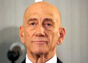 اسرائیل کے سابق وزیراعظم ایہود اولمرٹ نے بھی غزہ سے فوج کا انخلا اور جنگ بندی کا مطالبہ کردیا