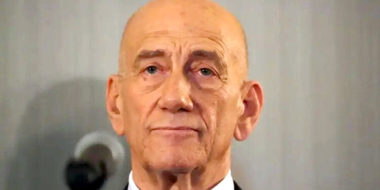 اسرائیل کے سابق وزیراعظم ایہود اولمرٹ نے بھی غزہ سے فوج کا انخلا اور جنگ بندی کا مطالبہ کردیا