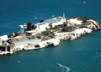 امریکی صدر ڈونلڈ ٹرمپ کا الکاٹراز جیل دوبارہ کھولنے کا حکم