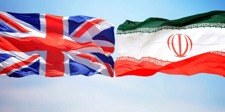 ایرانی شہریوں کی برطانیہ میں گرفتاری، ایران نے برطانوی سفیر کو طلب کر لیا