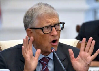 بل گیٹس نے یوایس ایڈ کی امداد بند کرنے پر دنیا کے امیر ترین شخص ایلن مسک کی تنقید کی