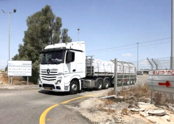 اسرائیلی پابندی ہٹنے کے بعد امداد غزہ میں داخل