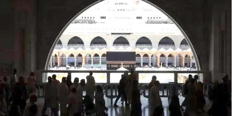 مکہ مکرمہ میں حج قوانین کی خلاف ورزی پر 42 افراد گرفتار