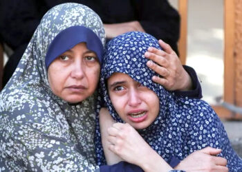 فلسطین میں ا سکول پر اسرائیلی بمباری کے نتیجے میں 10 فلسطینی جاں بحق