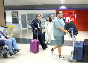 فرانس کا اسرائیل میں پھنسے شہریوں کے انخلاء کیلئے فوجی طیارہ بھیجنے کا اعلان