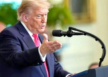 ٹرمپ کا ایرانی سپریم لیڈر کی’ذلت آمیز موت‘ سے بچالینے کا دعویٰ، ایران پر دوبارہ حملے کی دھمکی