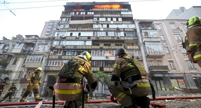 روس کا یوکرین پر 18میزائل اور 400 ڈرونز سے حملہ