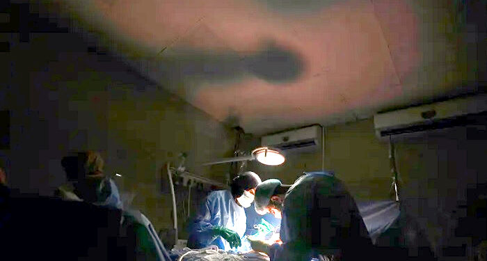 ایندھن کی قلت سے غزہ کے سب سے بڑے اسپتال کے قبرستان میں تبدیل ہو جانے کا خدشہ : ڈاکٹر