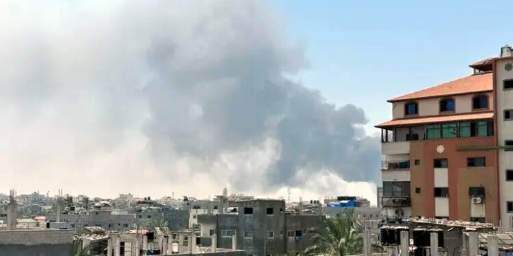 غزہ میں عالمی ادارہ صحت کی تنصیبات پر اسرائیل کا حملہ، عملے کوبھی گرفتار کر لیا گیا