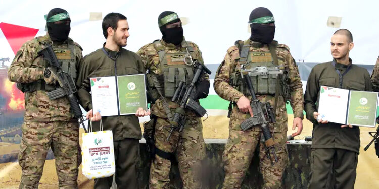 ’زندہ قیدیوں‘کی تعداد کے بارے میں ٹرمپ کے بیان پر اسرائیل میں ہلچل