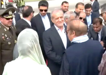 ایرانی صدر مسعود پز شکیان کی پاکستان آمد، لاہور میں پرتپاک استقبال