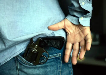 پولیس افسر نے اپنے خاندان کو قتل کر کے خودکشی کر لی