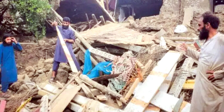 پہاڑوں سے پتھر گرنے کا خوف