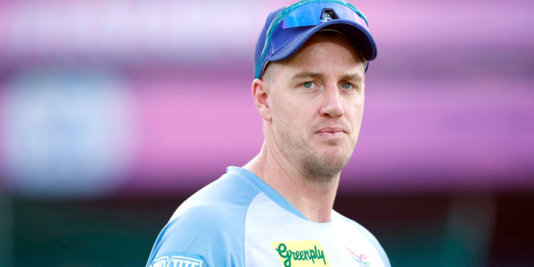 پچ کی صورتحال انتخاب کی رہنمائی کرے گی: مورکل