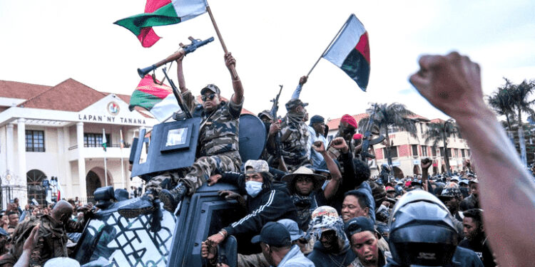 مڈغاسکر :2 سال تک اقتدار فوج سنبھالے گی