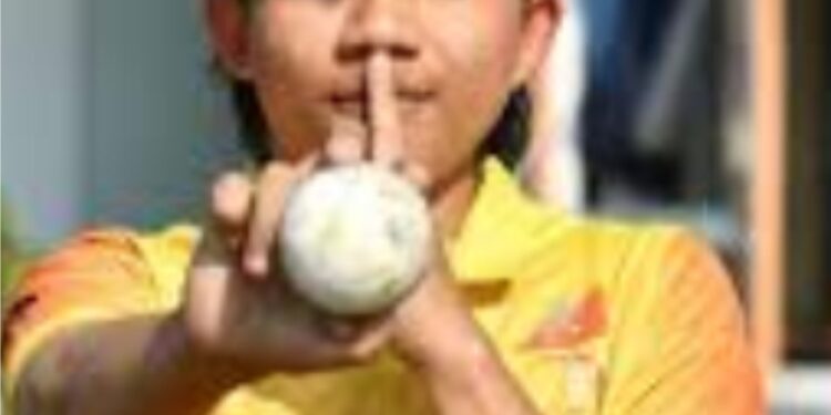 کرکٹ کی دنیا میں بھوٹان کا دھماکہ: سونم یشے نے آٹھ وکٹیں لے کر عالمی ریکارڈ پاش پاش کر دیا