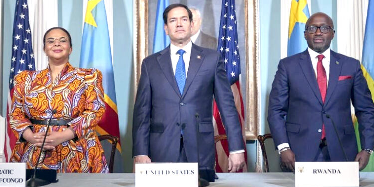 ٹرمپ نے روانڈا اور کانگو کے درمیان  تیس سال پرانی دشمنی ختم کروادی