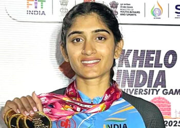 میناکشی روہیلا نے اپنی کامیابی میں والد کی محنت اور عزم کو قرار دیا