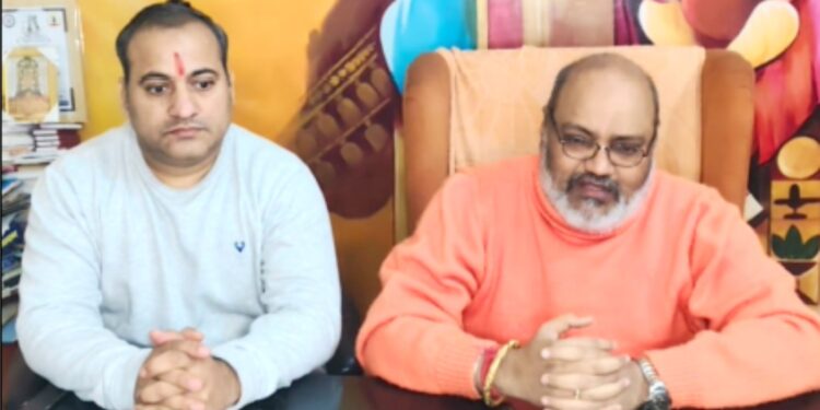 ’’ہندوؤں کو آئی ایس آئی ایس جیسی تنظیم اور خودکش دستے بنانا چاہیے،‘‘ یتی نرسمہانند کے اشتعال انگیز بیان نے تنازعہ کو جنم دیا