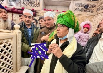 بالی ووڈ ایکٹر درگاہ صابر پاک میں حاضری دینے کلیر شریف پہنچے