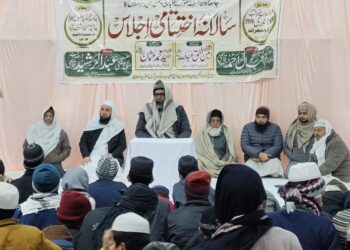 علم کے ساتھ عمل اور اخلاص و للہیت کامیابی کی کلید ، طلبہ استغناء اور خدمتِ اساتذہ کو اپنا شعار بنائیں: مفتی اقبال احمد قاسمی
