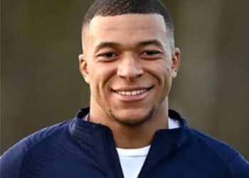 رئیل میڈرڈ کو بڑا جھٹکا، ایمباپے گھٹنے کی انجری کے باعث میدان سے باہر