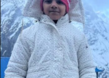 وسائل کی کمی بھی راستہ نہ روک سکی: نو سالہ سواکرتی کی کوہ پیمائی میں حیران کن کامیابی