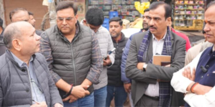 تمام خستہ حال پانی اور سیوریج لائنوں کو تبدیل کیا جائے گا:رویندر اندراج