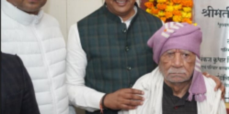 بوانا میں دو آیوشمان آروگیہ مندروں کا افتتاح، 150 بزرگوں میں امدادی آلات تقسیم