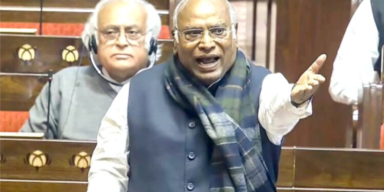 مسٹر مودی نے خود سکھوں کی توہین کی ہے:کانگریس صدر