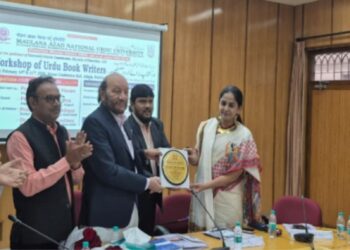 اردو اور دیگر زبانوں میں درسی کتب کی تیاری کے لئے چھ ہزار کروڑ کا بجٹ