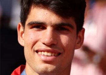 قطر اوپن: کارلوس الکاراز کی شاندار واپسی، خاچانوو کو ہرا کر سیمی فائنل میں