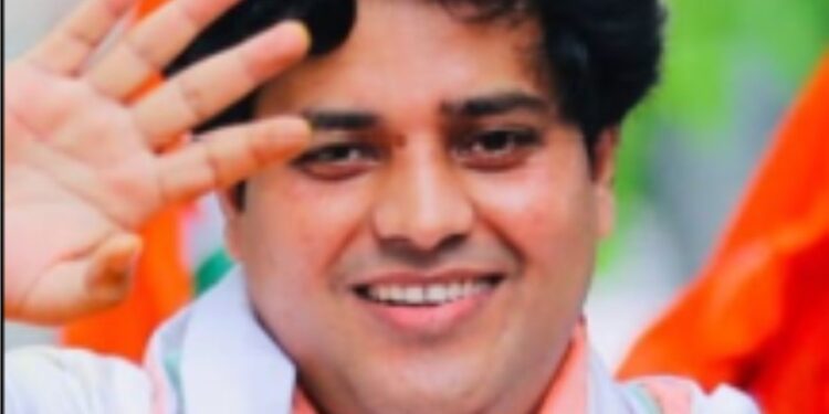 ’نئے ہندوستان‘ میں فسادیوں کی جگہ امن کی بات کرنے والوں کے خلاف درج ہوتی ہے ایف آئی آر: عمران پرتاپ گڑھی