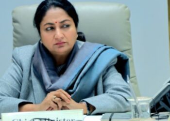 قصوروار پائے جانے پر سخت تادیبی کارروائی کی جائے گی: ریکھا گپتا