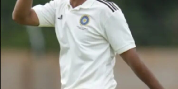 رنجی ٹرافی سیمی فائنل:عاقب نبی نے تباہی پھیر دی، بنگال 99 رنز پر ڈھیر، جموں و کشمیر فائنل کے قریب