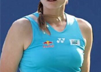 دبئی ٹینس چیمپئن شپ: ٹاپ سیڈ ایلینا ریباکینا انجری کے باعث باہر، اینٹونیا روزک کی تاریخی پیش قدمی