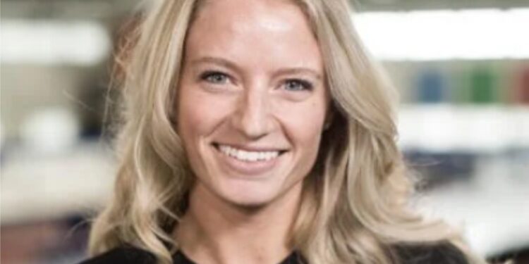 میا مانگانلو کی تاریخی کامیابی: ونٹر اولمپکس میں معمر ترین امریکی میڈلسٹ بن گئیں