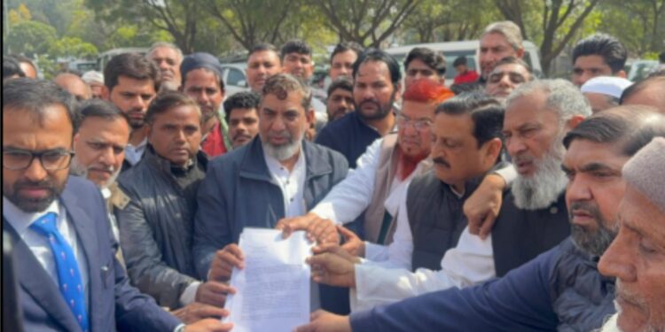 بی جے پی نہ صرف منریگا بلکہ غریب مزدوروں کو بھی کمزور کر رہی ہے: جتیندر بگھیل