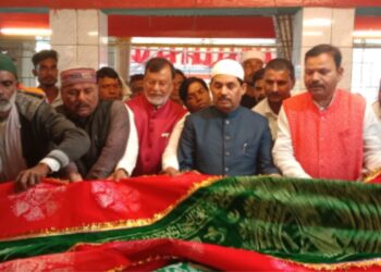 سید شہنواز حسین کی حضرت داتا منگن شاہؒ کے مزار پر حاضری، چادر پوشی اور ملک میں امن و بھائی چارے کی دعا