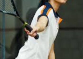 17 سالہ اناہت سنگھ نے اسکوائش آن فائر اوپن کا تاج اپنے سر سجا لیا