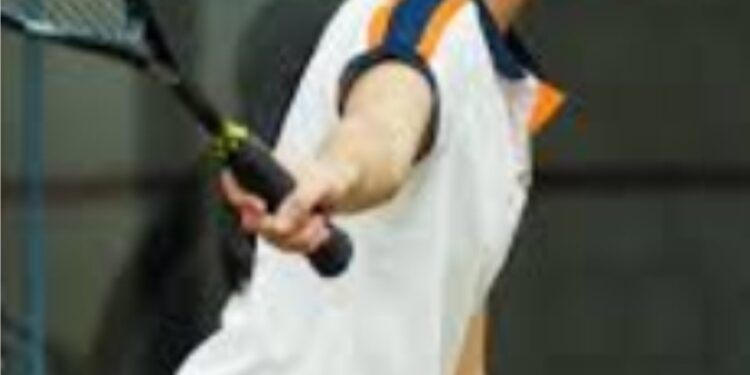 17 سالہ اناہت سنگھ نے اسکوائش آن فائر اوپن کا تاج اپنے سر سجا لیا