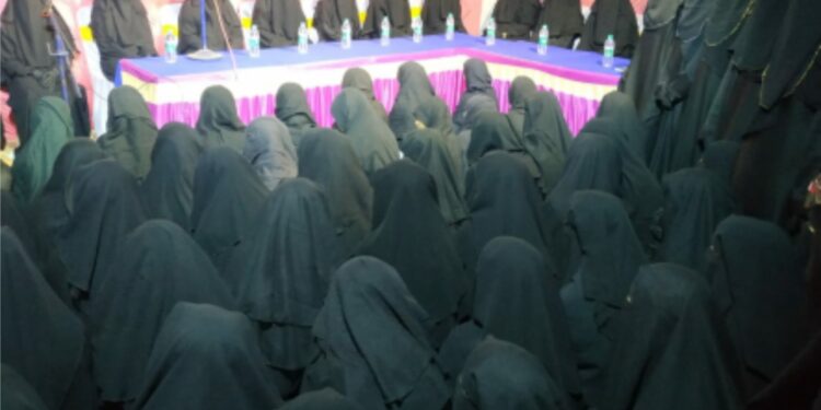 جامعہ فاطمہ للبنات میں سولہویں مجلس ختم بخاری و ردائے عالمیت و فضیلت اور انیسواں سالانہ انعامی جلسہ شایان شان طریقے سے اختتام پذیر