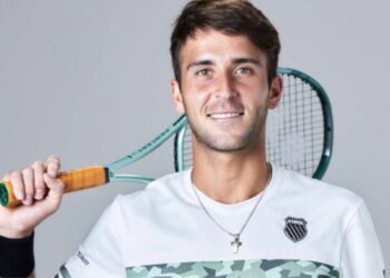 ارجنٹینا کے ایچیویری ریو اوپن کے سیمی فائنل میں داخل