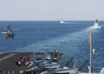 طیارہ بردار بحری جہاز کی طرف بڑھ رہا تھا ایرانی ڈرون، امریکہ نے ہوا میں ہی تباہ کیا