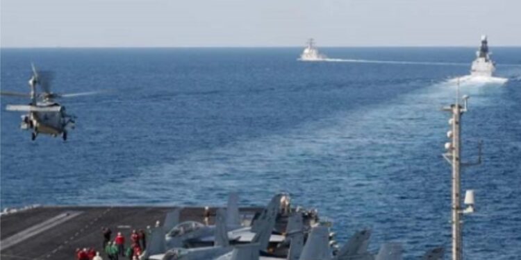 طیارہ بردار بحری جہاز کی طرف بڑھ رہا تھا ایرانی ڈرون، امریکہ نے ہوا میں ہی تباہ کیا