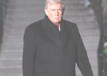 ایران اپنے جوہری اور میزائل پروگراموں کے بارے میں معاہدہ کرنا چاہتا ہے : امریکی صدر ٹرمپ کادعویٰ