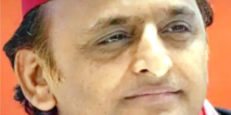 اتر پردیش انتشار کی حالت میں ہے ، اکھلیش کا بی  جے پی پر حملہ، ترقیاتی کاموں سے لوگ محروم