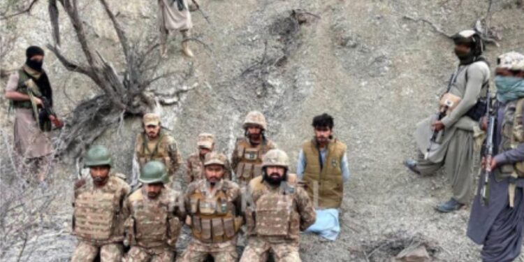 قابض فوج کے 7 اہلکار تحویل میں ہیں، جنگی قیدیوں کے تبادلے کیلئے ایک ہفتے کی مہلت دیتے ہیں : بی ایل اے